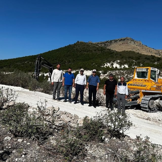 Afyonkarahisar İl Özel İdaresi İscehisar Maden Yolu Çalışmalarını Sürdürüyor