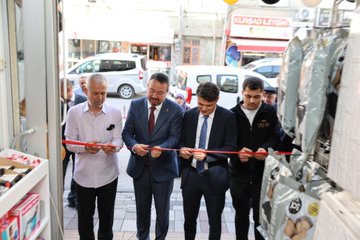 İstasyon Caddesi'nde Yeni Bir Alışveriş Merkezi Açıldı