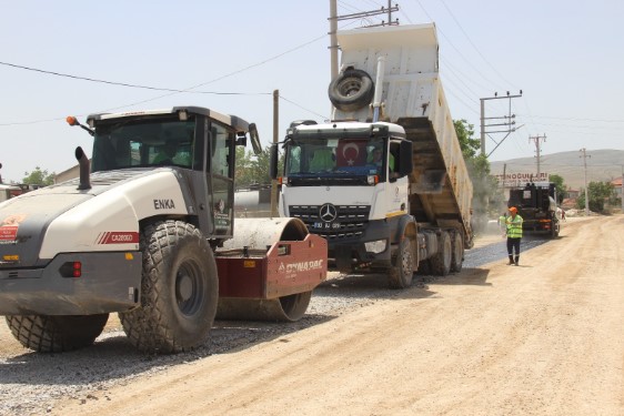 ASFALT SEZONU AÇILDI, ÇALIŞMALAR BAŞLADI