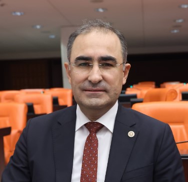 AK Parti Afyonkarahisar Milletvekili Dr. Hasan Arslan, Kurban Bayramı dolayısıyla bir mesaj yayınladı.