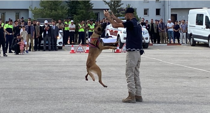 Afyonkarahisar Jandarmasında Aruz farkı.