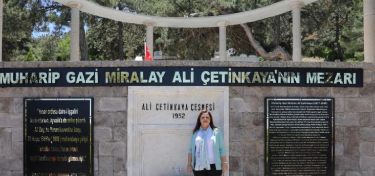 ALİ ÇETİNKAYA’NIN MEZARI YENİLENDİ