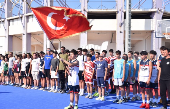 3x3 Sokaklar Bizim Basketbol Ege Bölgesi Grup Müsabakaları başladı