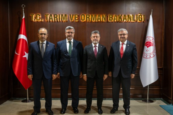 AK Parti Milletvekilleri  Tarım ve Orman Bakanı İbrahim Yumaklı'ya ziyaret. 