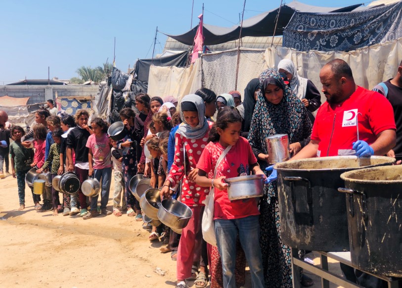 Türk Kızılay’dan kıtlığın eşiğindeki Gazze’ye gıda desteği