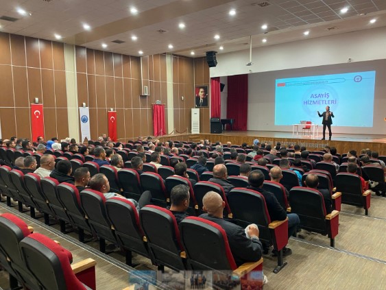 Afyonkarahisar Emniyet Müdürlüğünden Üniversite Güvenlik Görevlilerine Konferans Vekildi