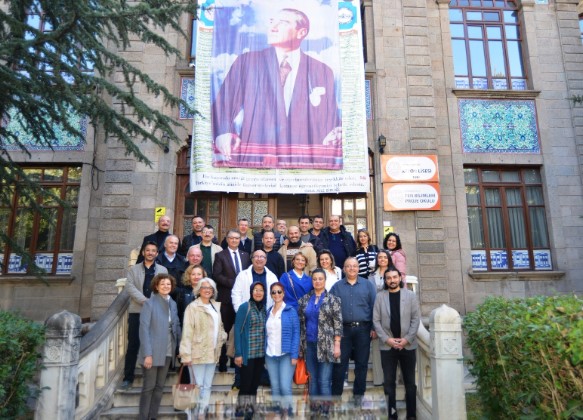 Afyon Lisesi'nin 1993 Mezunları Yıllar sonra Bir araya geldi