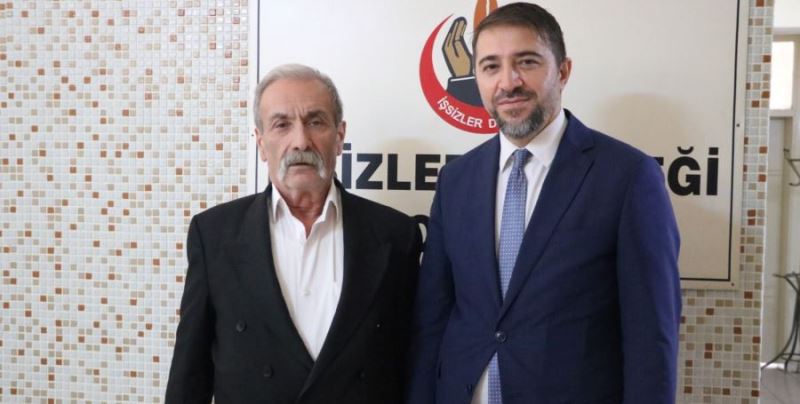 Dr. Özgür, İşsizler Derneği'ni ziyaret etti