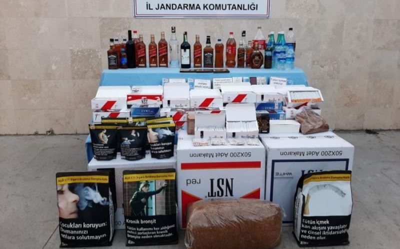 Jandarma'dan kaçak içki ve sigara operasyonu