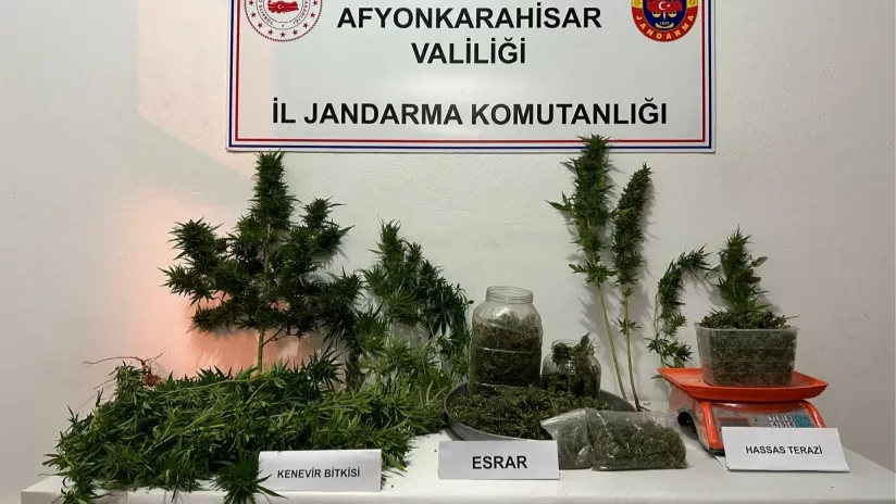 Afyon'da Uyuşturucu Operasyonu: 1920 Gram Esrar Ele Geçirildi