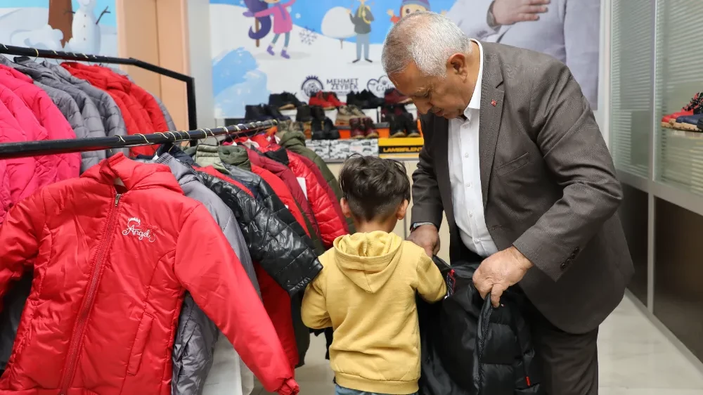 Afyonkarahisar Belediyesi'nden 1000 Çocuğun Yüzünü Güldüren Proje