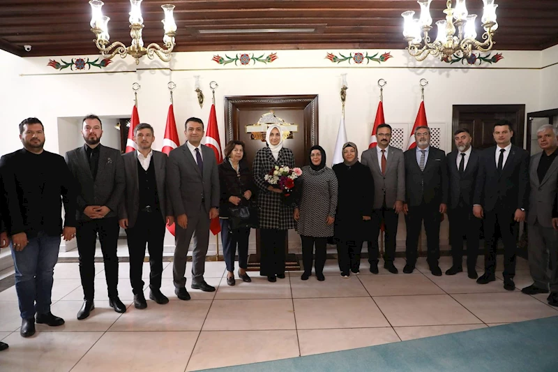 Afyonkarahisar Valisi, İnsan Hakları Günü'nde kurul üyelerini ağırladı.