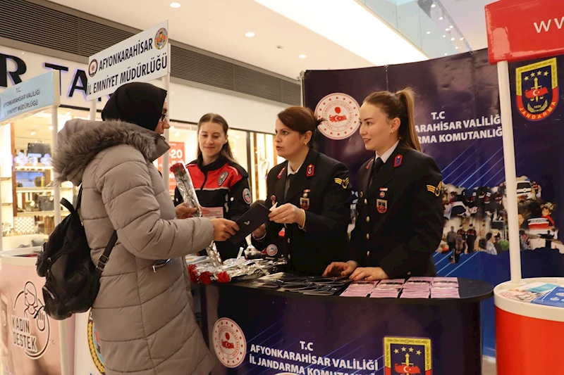 Afyonkarahisar Jandarma, Kadına Yönelik Şiddete Karşı Bilgilendirme Standı Açtı