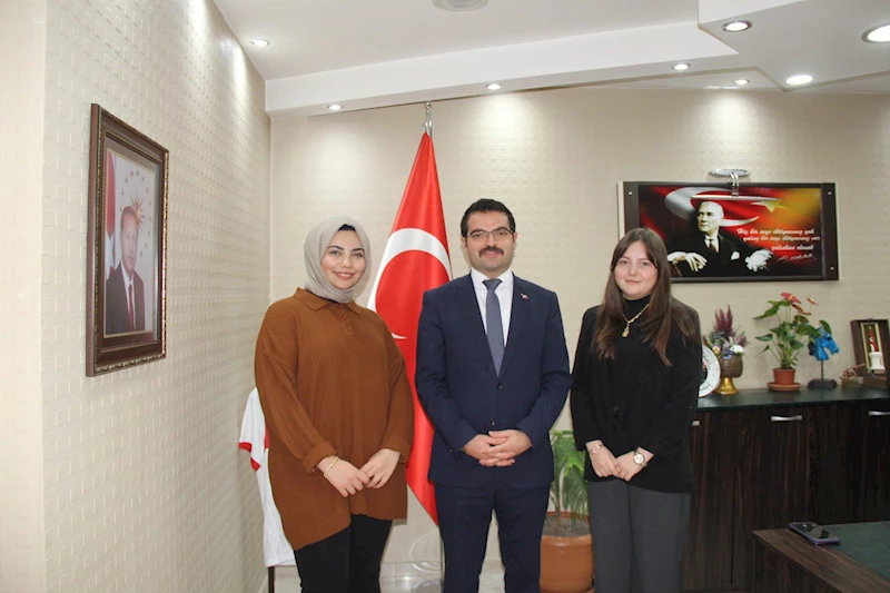 Afyon Kocatepe Üniversitesi Hukuk Fakültesi Genç Hukukçular Kulübü öğrencileri, Kaymakam HAN'ı ziyaret etti.