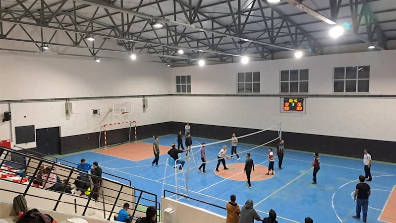 Afyonkarahisar'ın Sultandağı ilçesinde Kaymakamlık Kupası Voleybol Turnuvası başladı