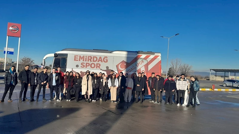 Belediye Başkanı Serkan Koyuncu, Üniversite Öğrencilerini Eskişehir'e Gezeye Gönderdi