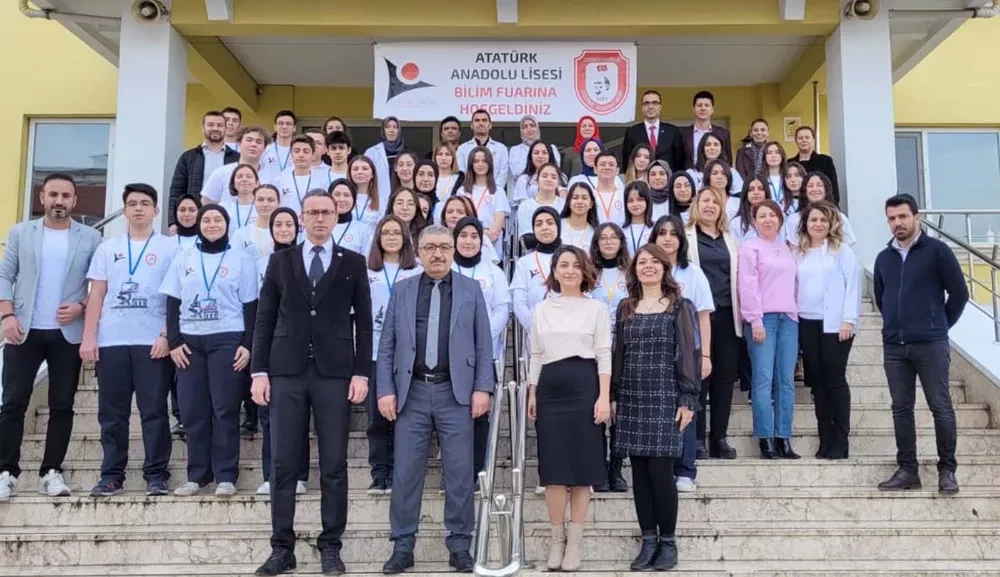 Afyon'da Bilim Fuarı Açıldı