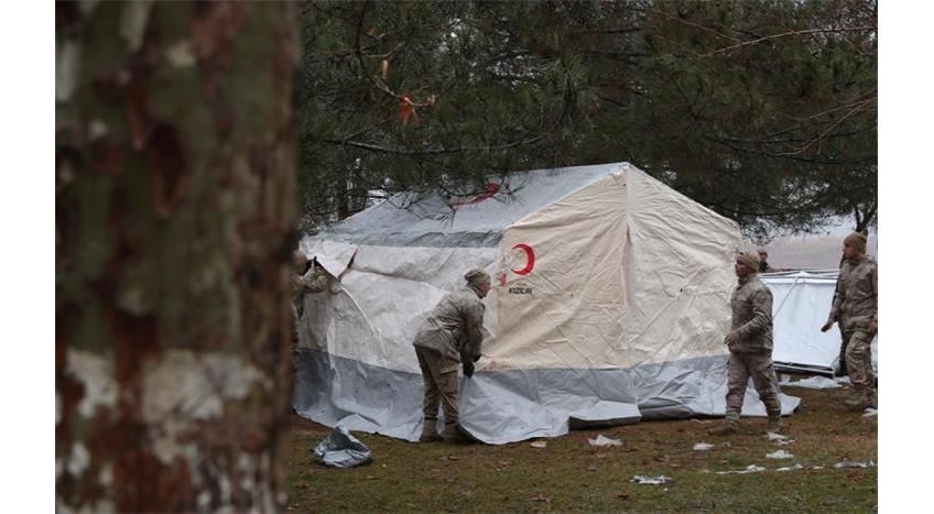 Kızılay’ın Sevk Ettiği 10 Bin Kişilik Çadırlar Kurulmaya Başlandı