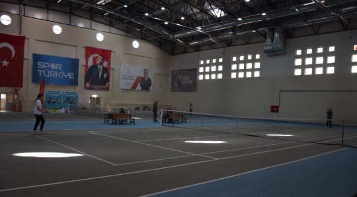 Okul Sporlarında Tenis müsabakaları tamamlandı