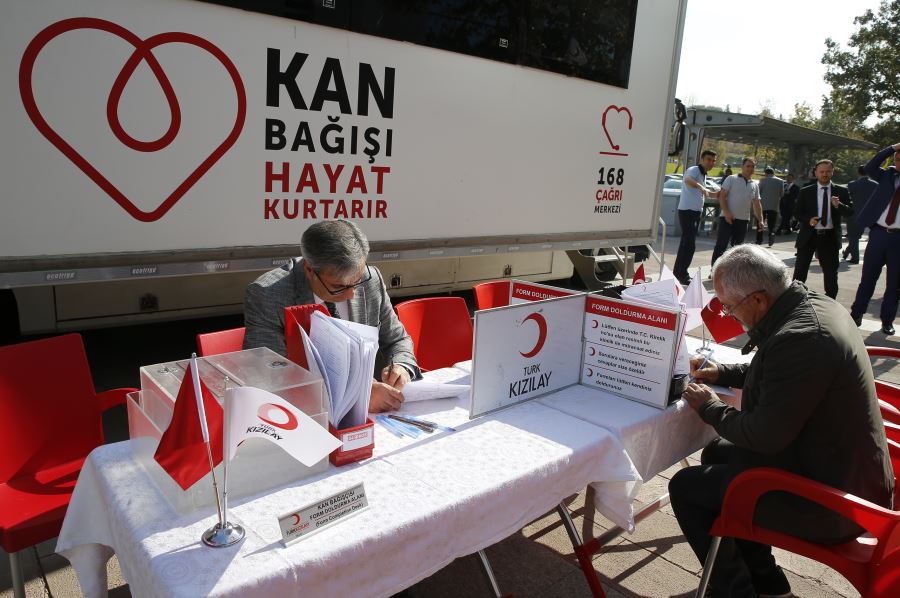 RAMAZAN AYI KAN BAĞIŞLARINI DÜŞÜRDÜ. KAN STOKLARI HIZLA AZALIYOR