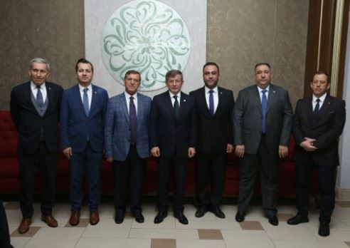 Ahmet Davutoğlu: Afyonkarahisar'dan 4 milletvekili istiyorum