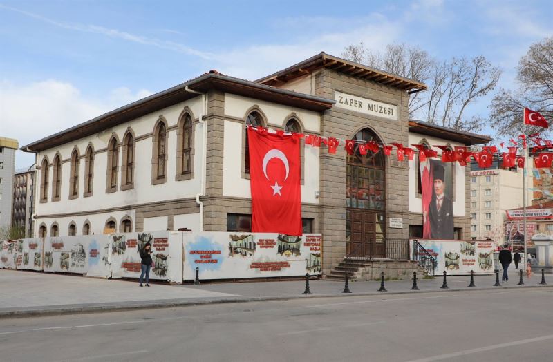 Afyonkarahisar'ın Tarihi Zafer Müzesi'nde Restorasyon Çalışmaları Devam Ediyor