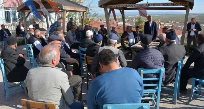 MHP Afyonkarahisar Milletvekili Taytak, İscehisar'da seçim çalışmalarını sürdürdü.