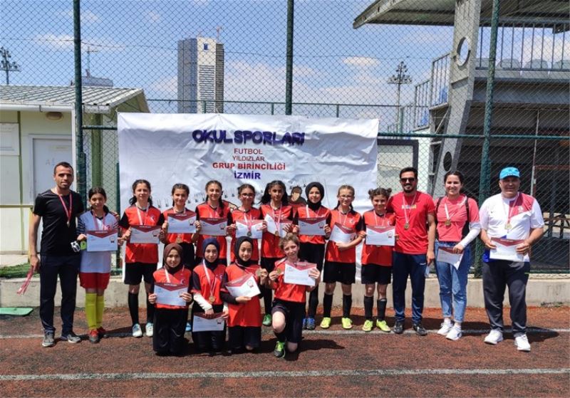 Taşoluk Fatih Ortaokulu Yıldız Kızlar Futbol Takımı Türkiye Yarı Finaline Yükseldi