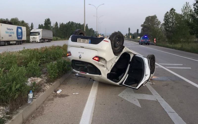 Sinanpaşa'da Otomobil Takla Attı