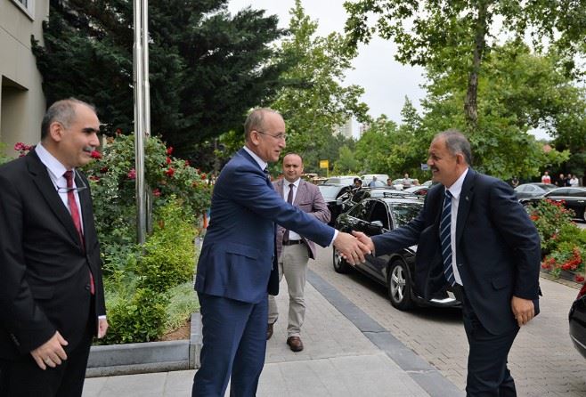 Bakan Özhaseki’den TOKİ’ye ziyaret