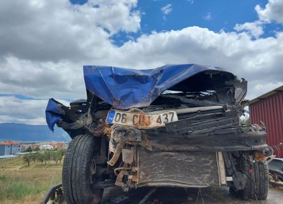 Tek Taraflı, Yaralanmalı ve Maddi Hasarlı Trafik Kazası