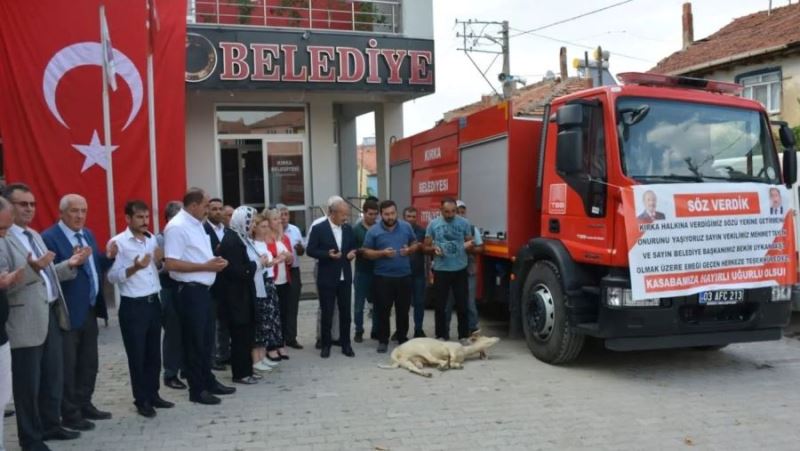 Taytak'tan Belediyeye Son Teknoloji Araç Hediyesi