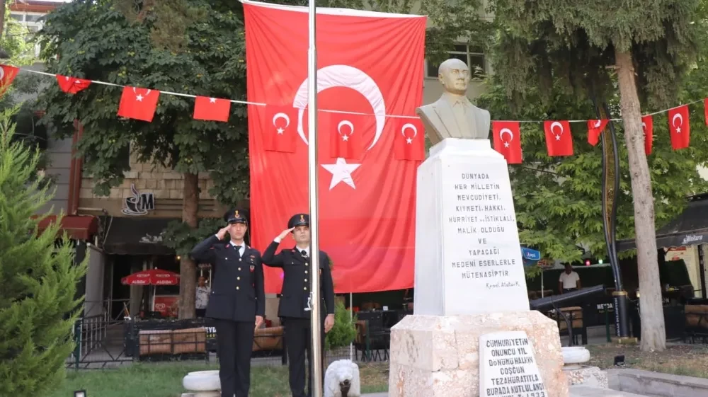 Dinar'da 30 Ağustos Zafer Bayramı Coşkusu