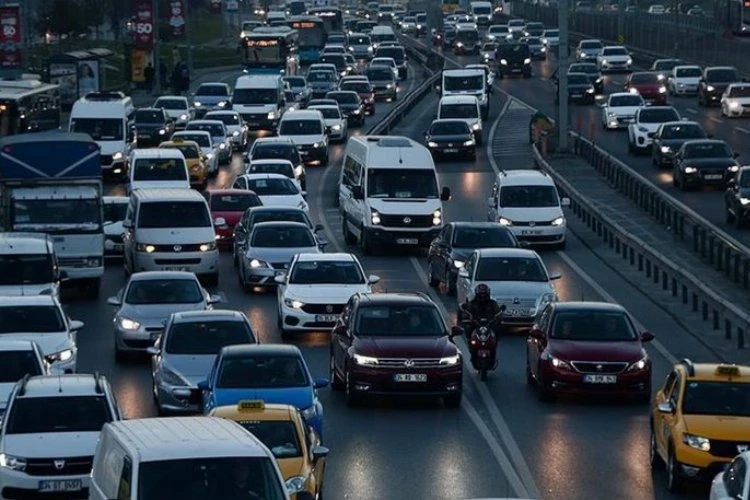 Trafiğe 235 bin 317 taşıt daha eklendi