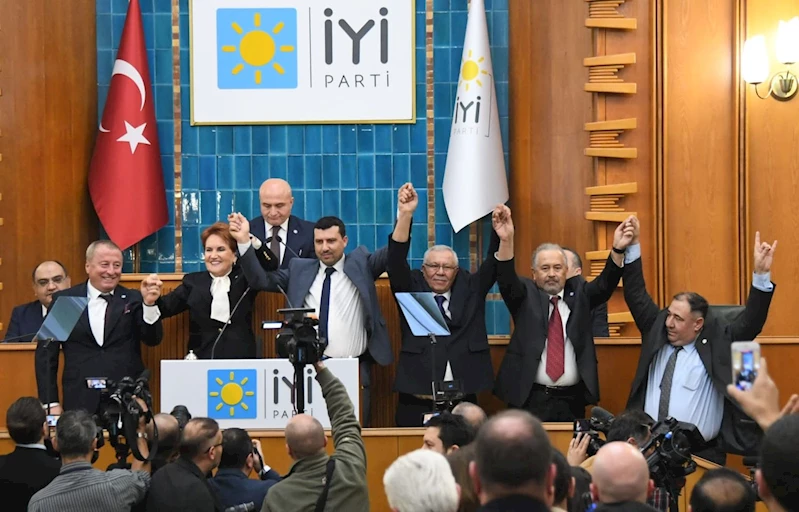 İYİ Parti Afyonkarahisar'da belediye başkan adaylarını açıkladı