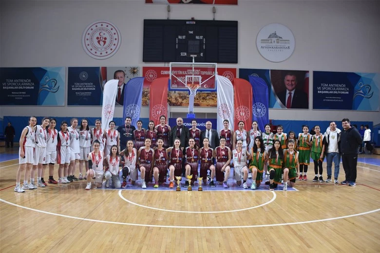 Afyonkarahisar'da Basketbol U-16 Kızlar Müsabakaları Heyecanlı Şampiyonluklarla Sonuçlandı