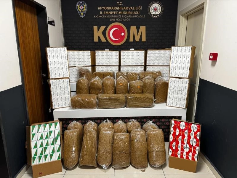 Afyonkarahisar'da yapılan operasyonda 140 bin adet boş makaron ile 161 kilogram kaçak tütün ele geçirildi