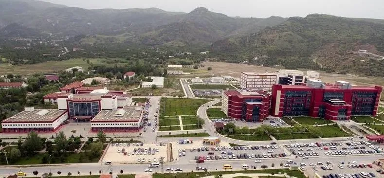 Afyonkarahisar Sağlık Bilimleri Üniversitesi, İl Milli Eğitim Müdürü ile Ağız ve Diş Sağlığı konusunda iş birliği protokolü imzaladı.