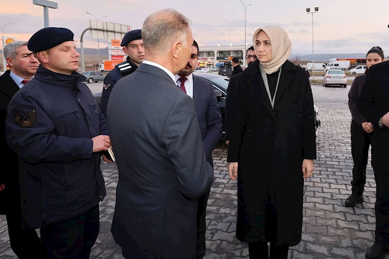 Dinlenme Tesisi Asma Tavanı Çöktü: 11 Kişi Hafif Yaralandı