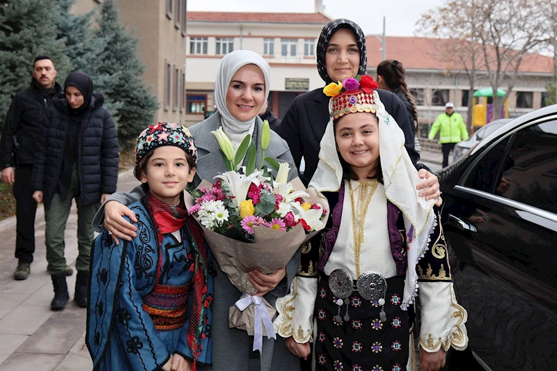 Aile Bakanı Göktaş, Afyonkarahisar Valiliği'ni ziyaret etti