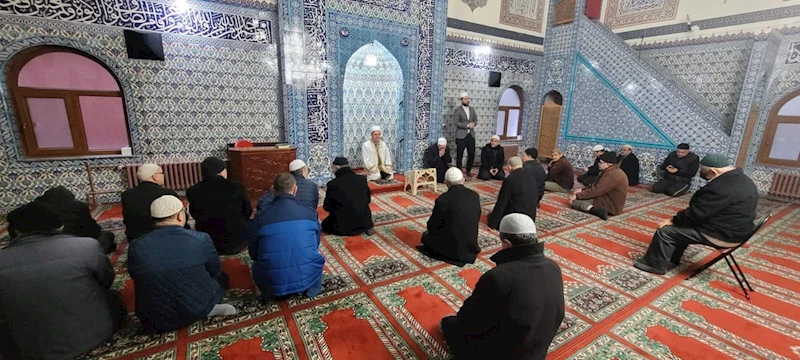 Afyonkarahisar'da Merkez Dumlupınar Camii'nde Sabah Namazı Buluşması Yoğun Katılımla Gerçekleşti