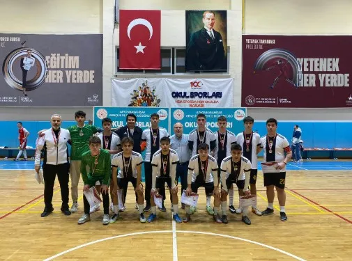 Genç Erkekler ve Genç Kızlar Futsal grup müsabakaları tamamlandı.