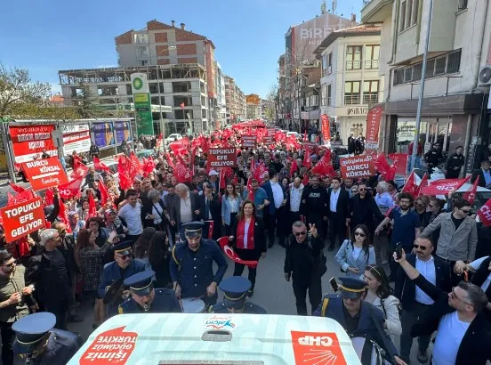 CHP, binlerce kişiyle birlikte Köksal’a destek için yürüdü