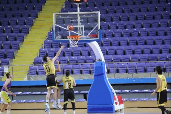 U-18 Erkekler Basketbol Bölge Şampiyonası tamamlandı: İzmir Bornova ve Aydın Akademi yarı finallere yükseldi