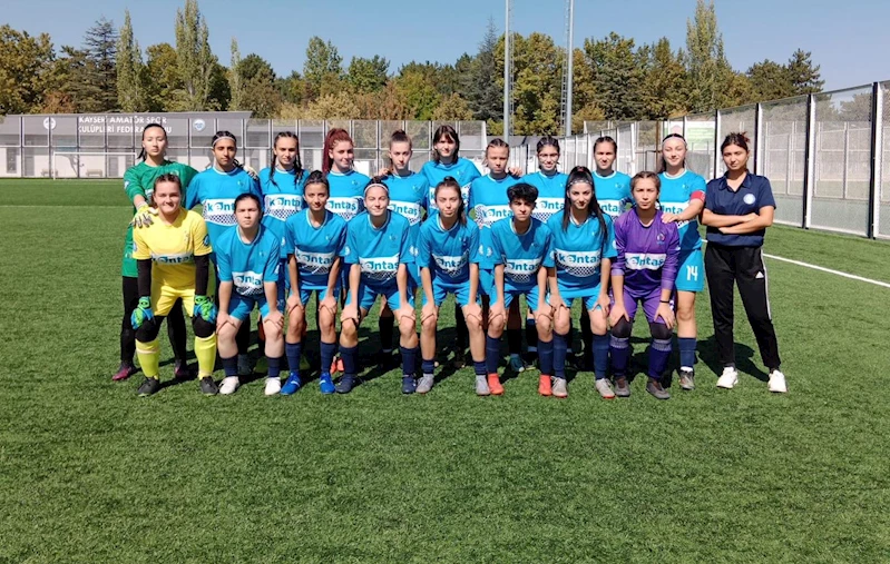 Büyük Zaferle Kadın Futbol Takımı Liderliği Sağlamlaştırdı