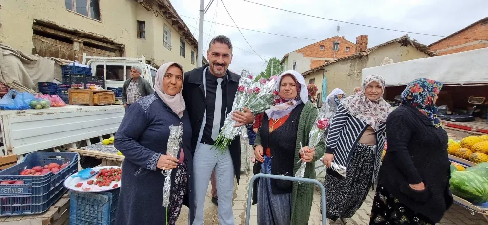 Düzağaç’ta Başkan Çetinkaya anneleri unutmadı