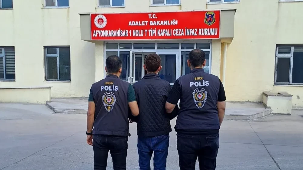 Afyonkarahisar'da Siber Suçlarla Mücadele: Aranan Şahıs Yakalandı