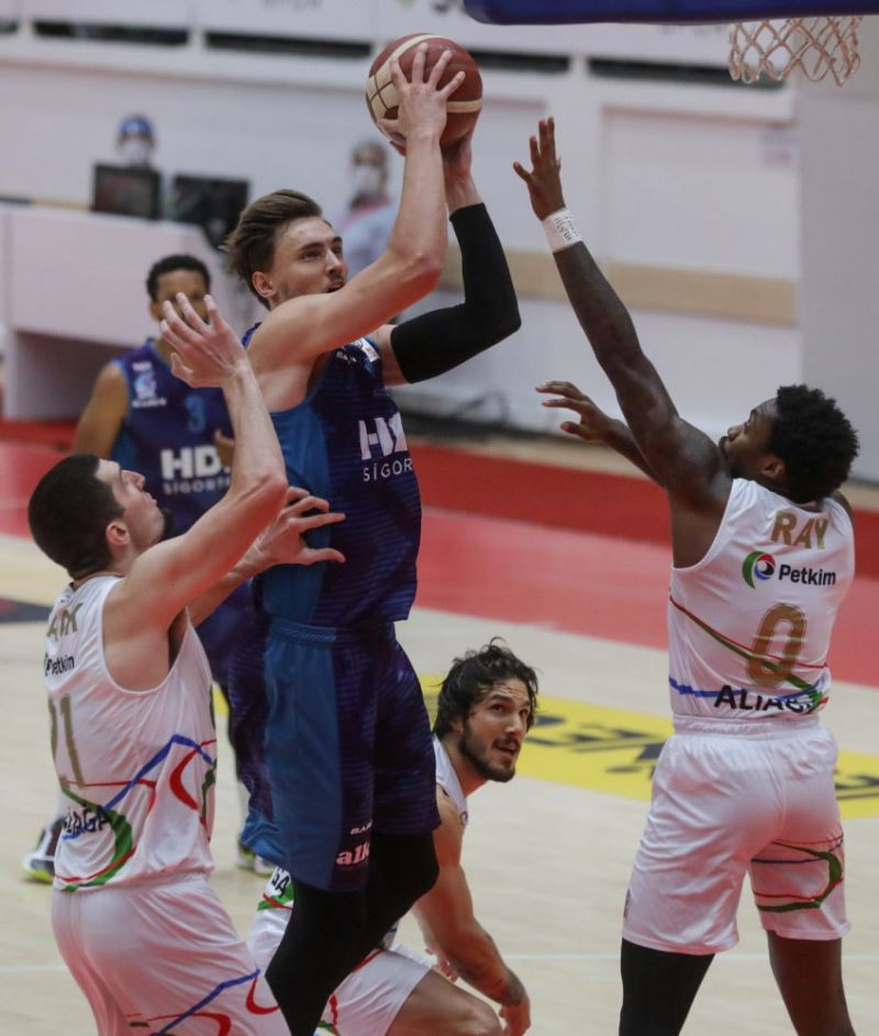 HHDI Sigorta Afyon Belediyespor, sahasinda Aliaga Petkimspor'u 94-76 yendi.