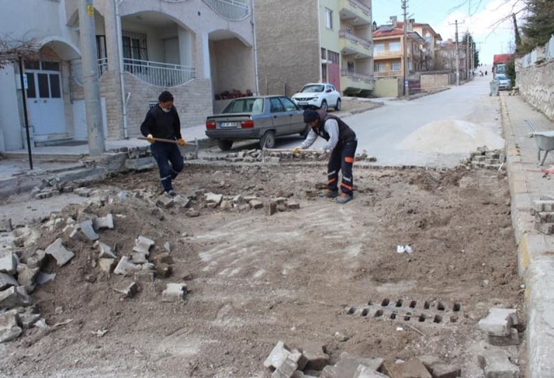 Emirdag Belediyesi çalisiyor, mahalleler degisiyor