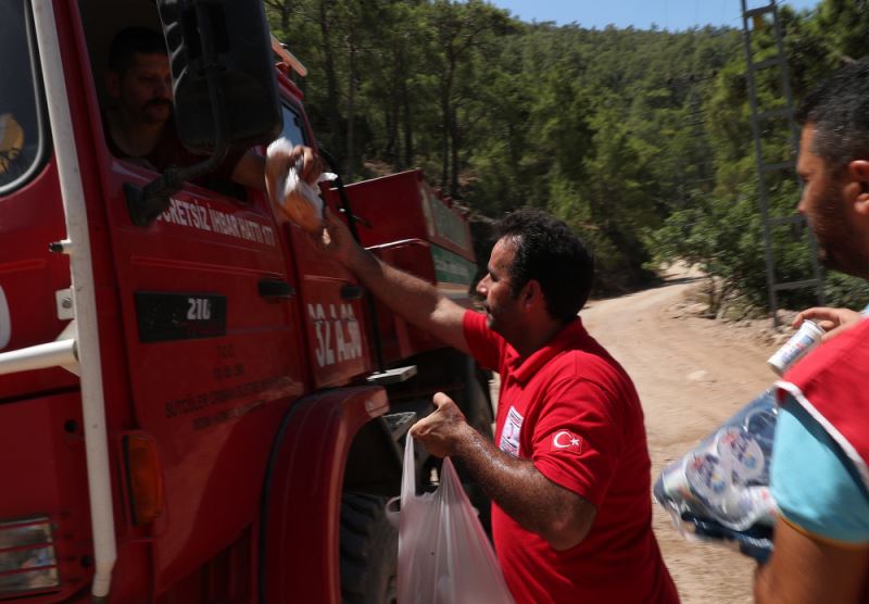 YANGINZEDELERE KIZILAY EKIPLERINDEN MOBILIZE YARDIM